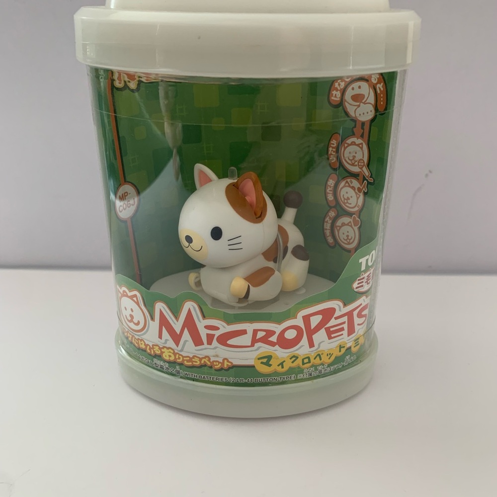 Japanese release TOMY MicroPets Calico Cat